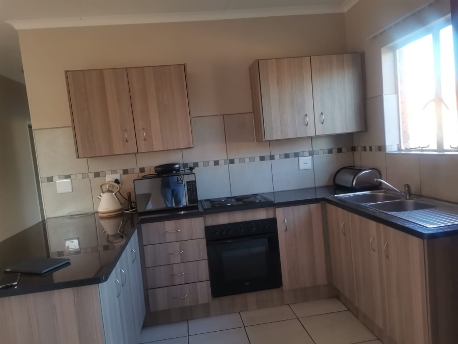 To Let 3 Bedroom Property for Rent in Waterkloof North West